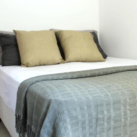 Apartamento Ubatuba Proxima A Praia Grande Com Wifi Exterior photo